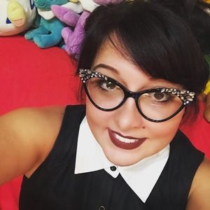 Meet your Posher, Jenn